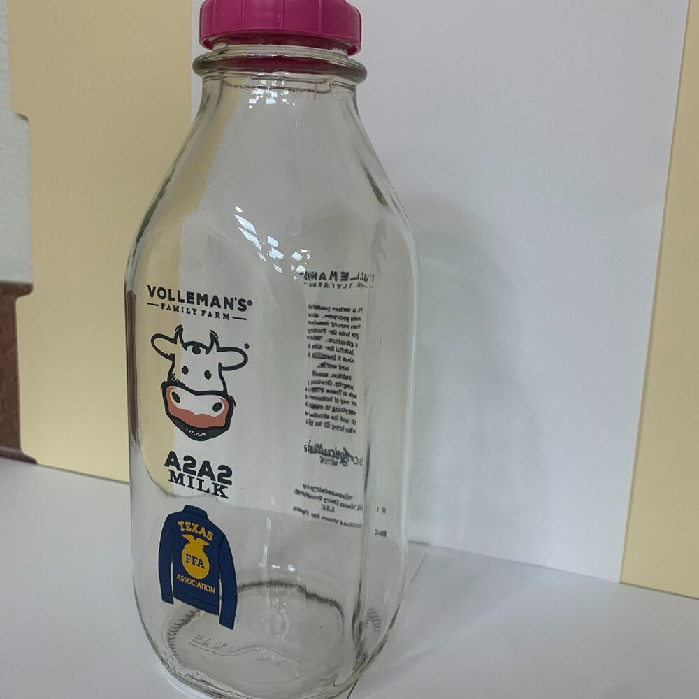 BOTTLE - 32oz VOLLEMANS FARM glass milk bottle LIMITED STRAWBERRY A2A2 TEXAS FFA
